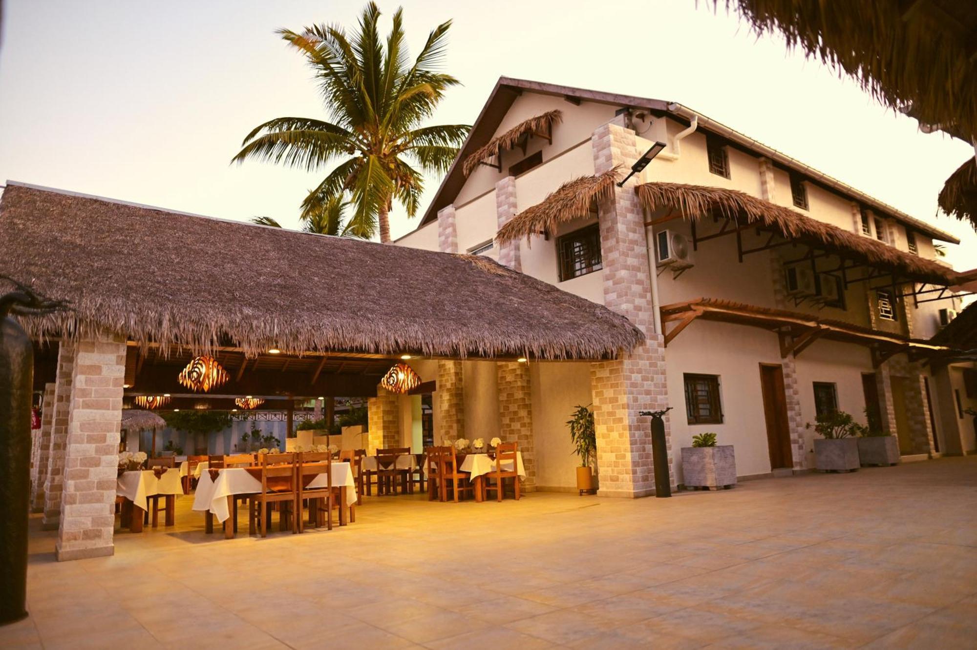 Hotel Baobab Cafe Morondava Exteriér fotografie